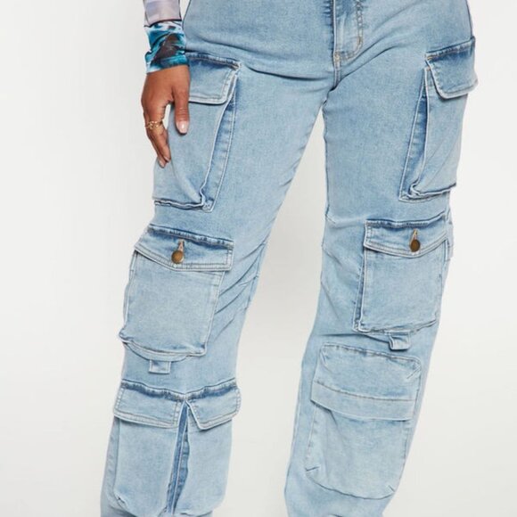 Fairfax High Rise Stretch Cargo Jeans - Light Wash - Picture 4 of 4